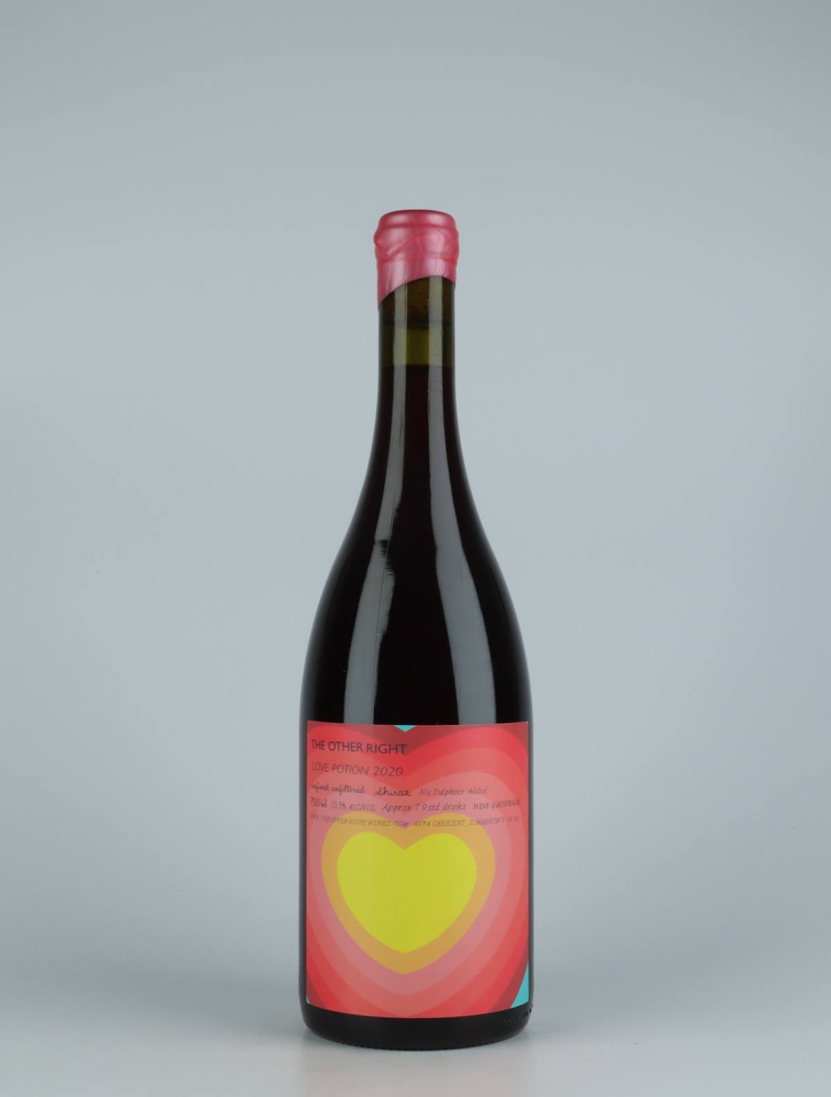 En flaske 2020 Love Potion Rødvin fra The Other Right, Adelaide Hills i Australien