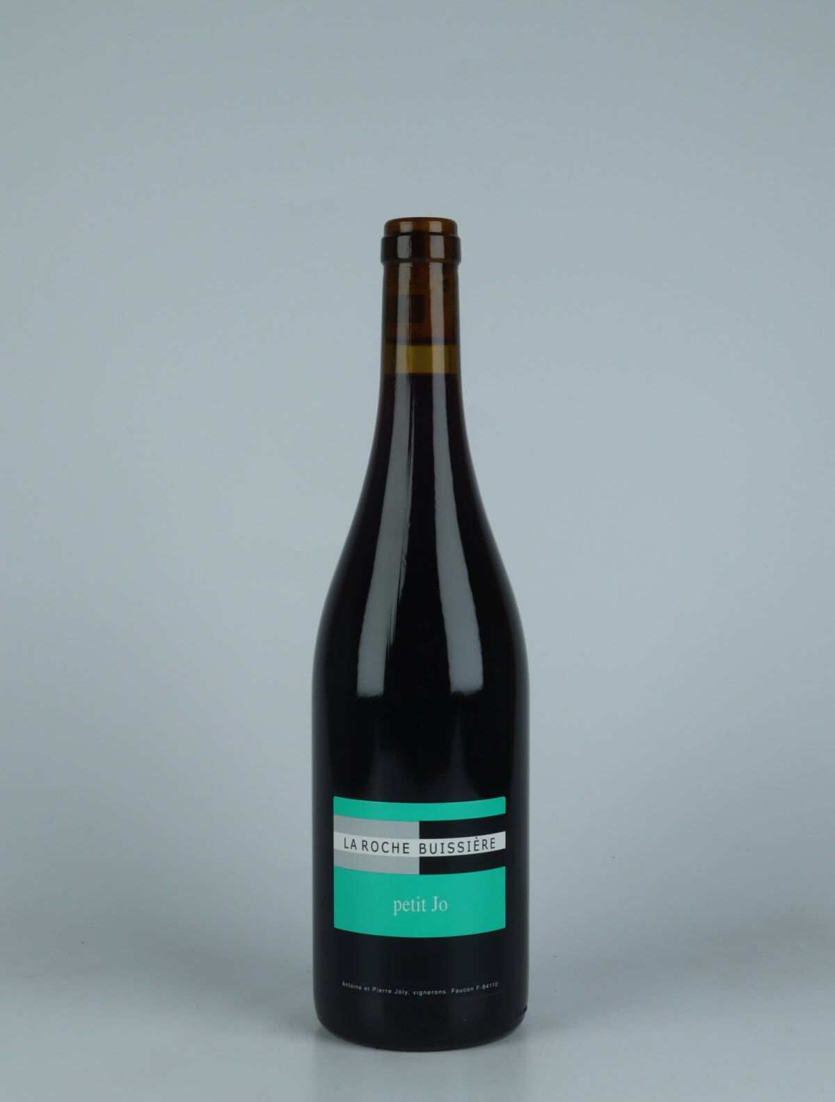 En flaske N.V. Petit Jo (2021) Rødvin fra La Roche Buissière, Rhône i Frankrig