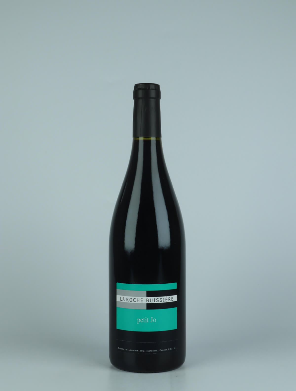 En flaske N.V. Petit Jo (2020) Rødvin fra La Roche Buissière, Rhône i Frankrig