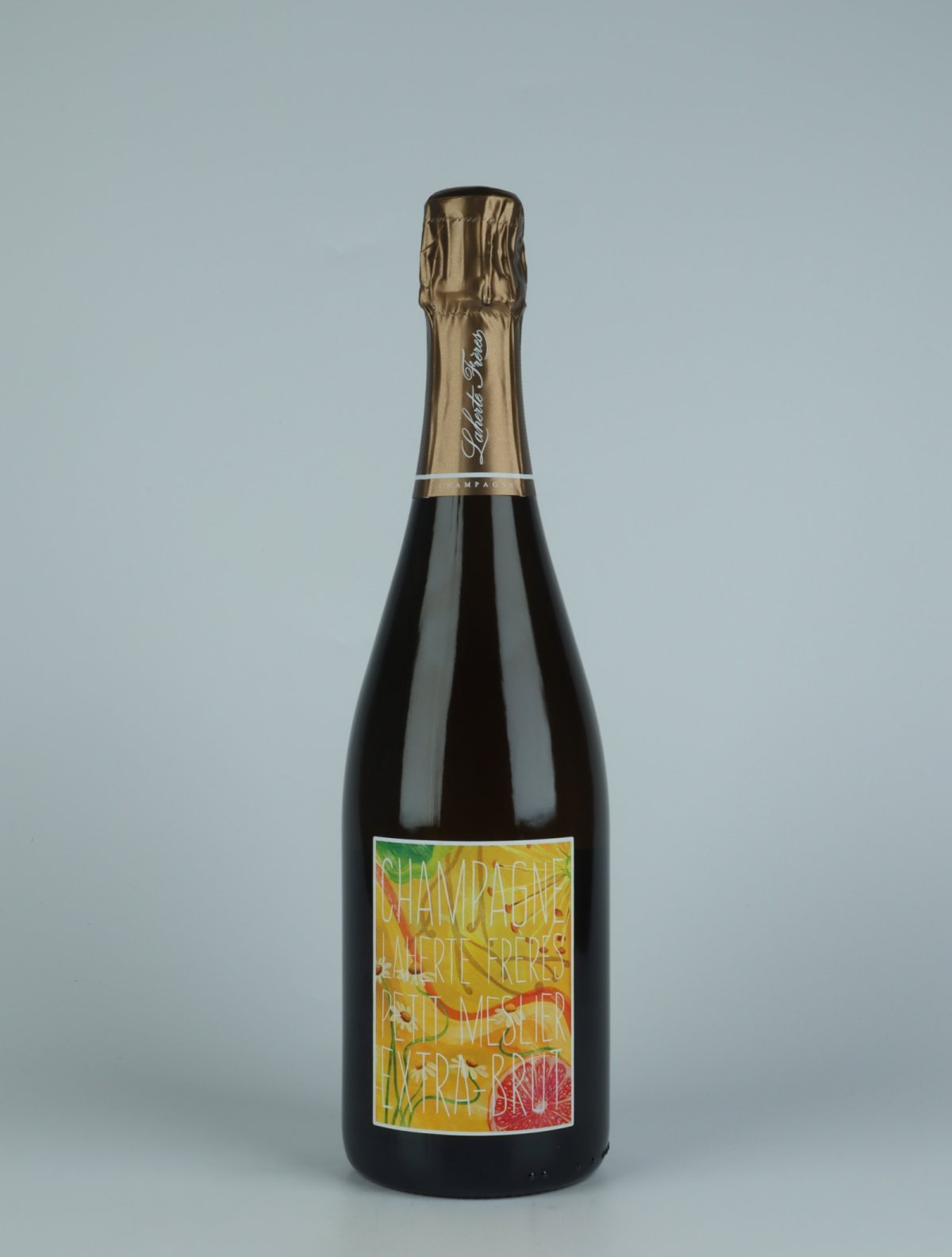 En flaske N.V. Petit Meslier - Extra Brut Mousserende fra Laherte Frères, Champagne i Frankrig