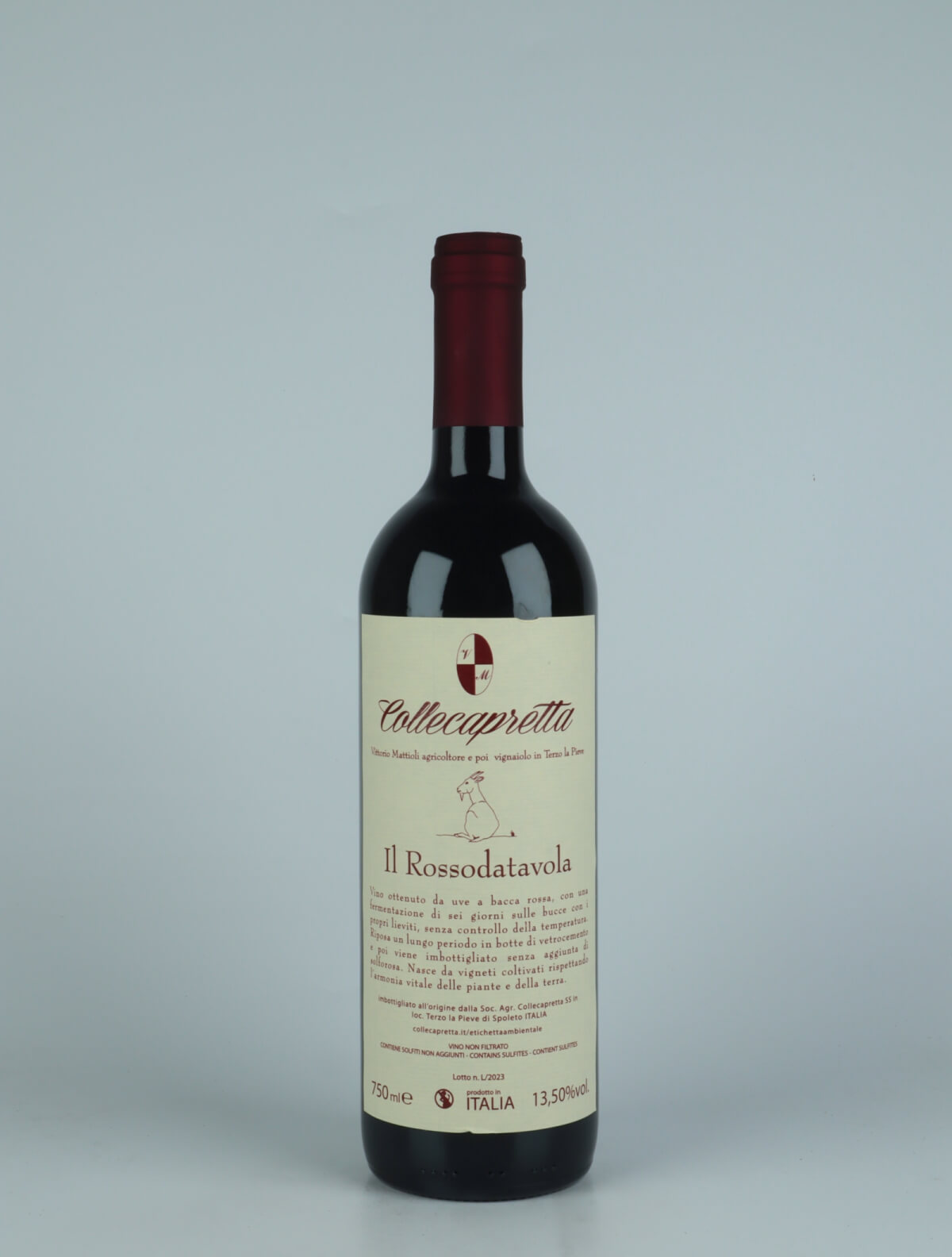 A bottle N.V. Rossodatavola Red wine from Collecapretta, Umbria in Italy