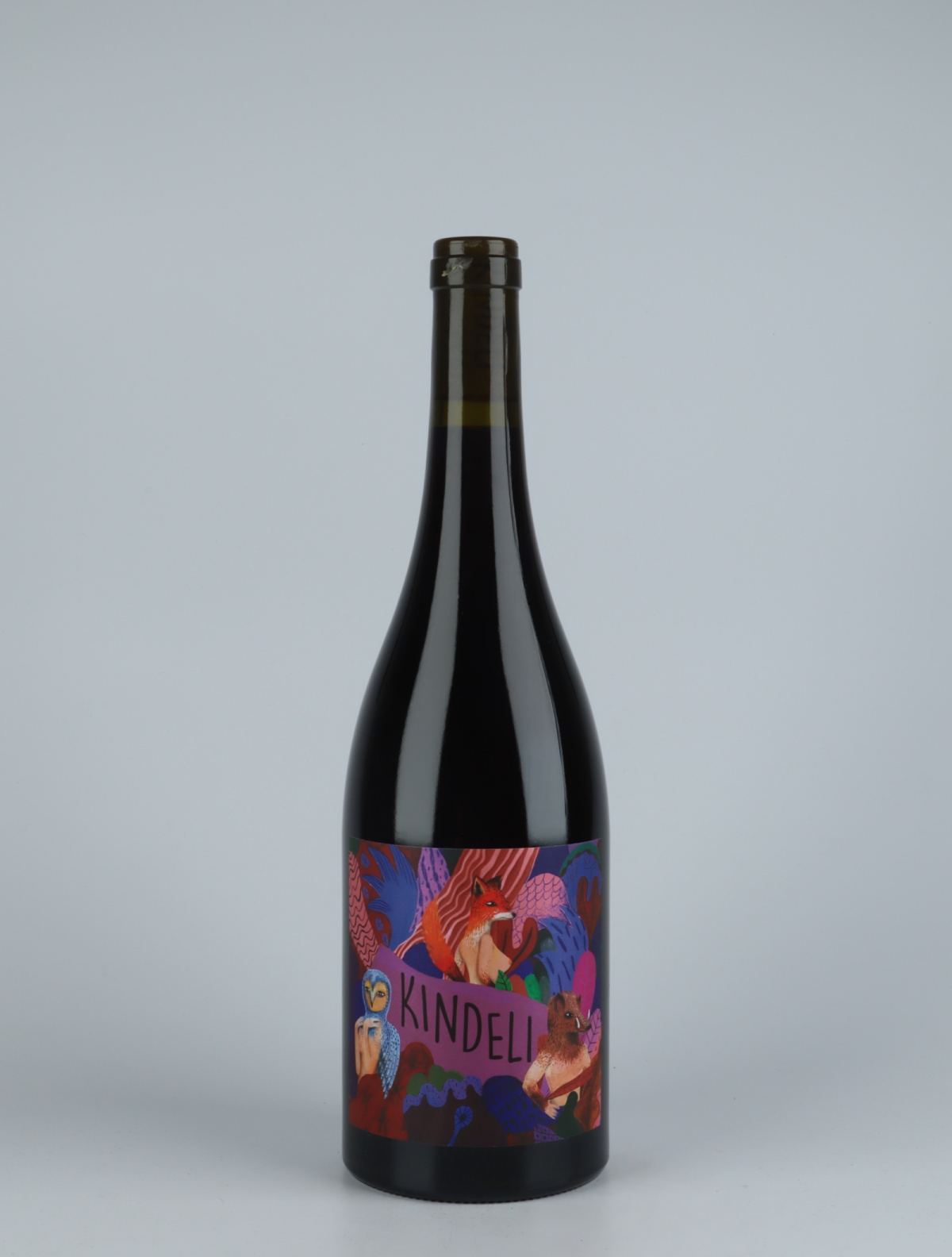 En flaske 2020 Tinto Rødvin fra Kindeli, Nelson i New Zealand