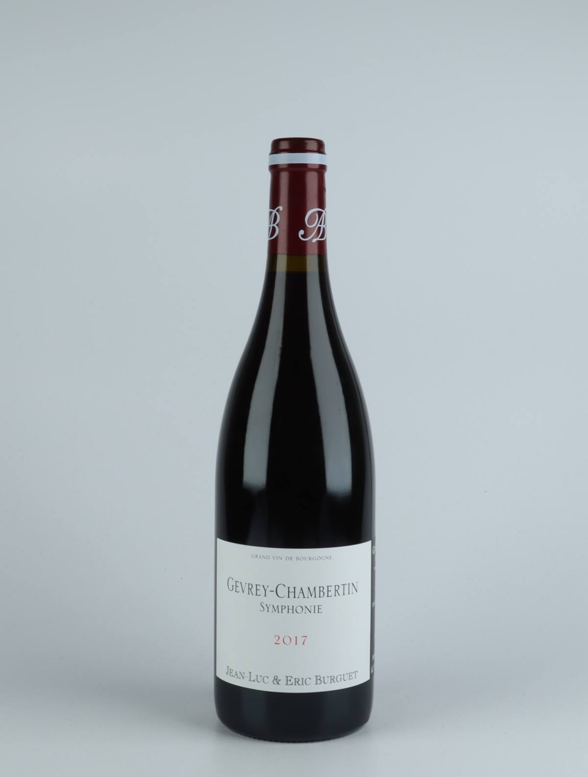 A bottle 2017 Gevrey-Chambertin - Symphonie Rødvin from Jean-Luc Burguet, Bourgogne in Frankrig