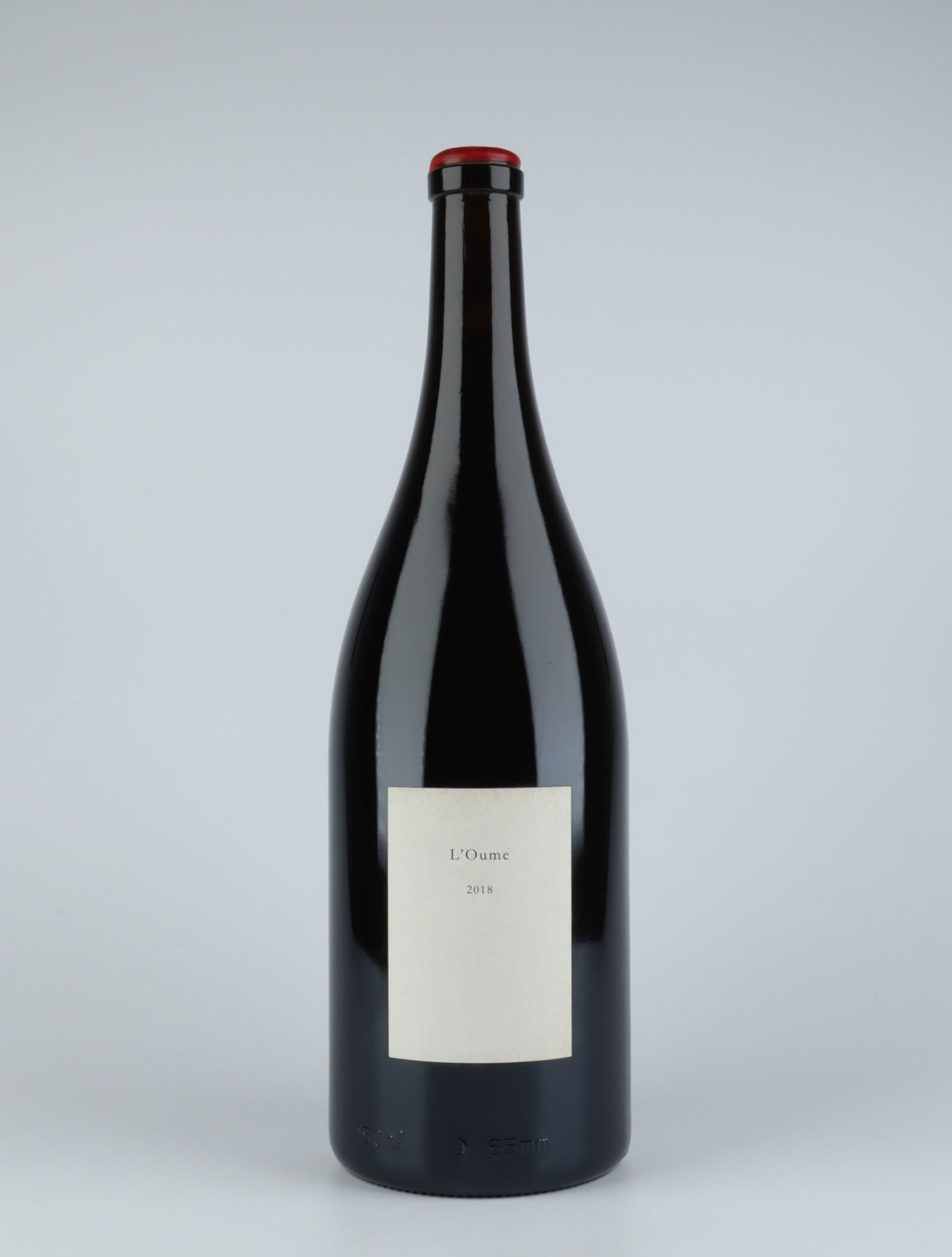 A bottle 2018 L'Oume Rødvin from Les Frères Soulier, Rhône in Frankrig