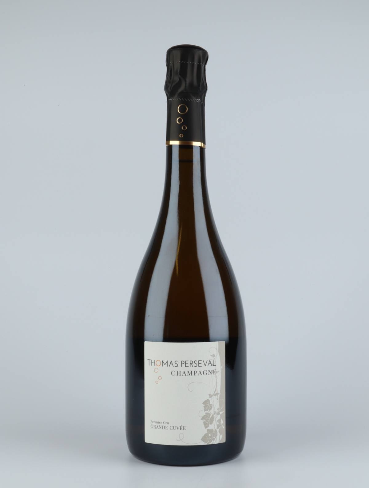 A bottle 2014 Grande Cuvée Mousserende from Thomas Perseval, Champagne in Frankrig