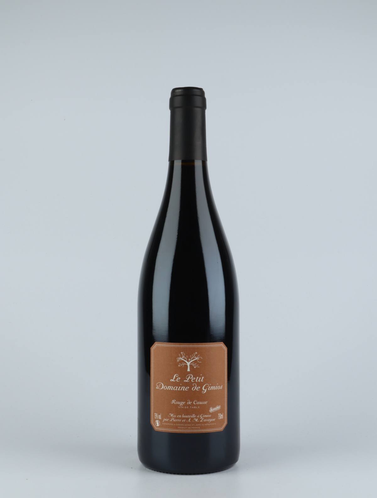 A bottle 2017 Rouge de Causse Rødvin from Le Petit Domaine de Gimios, Roussillon in Frankrig