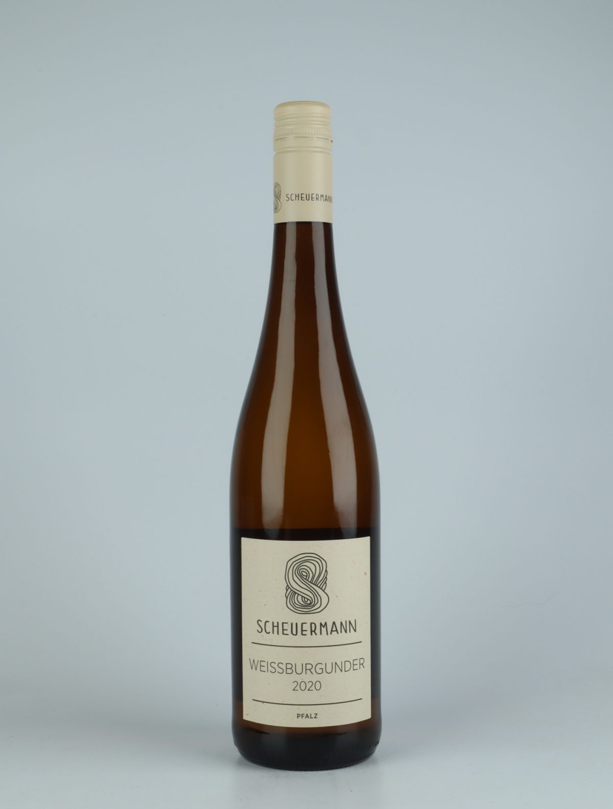 A bottle 2020 Weissburgunder Trocken Hvidvin from Weingut Scheuermann, Pfalz in Tyskland