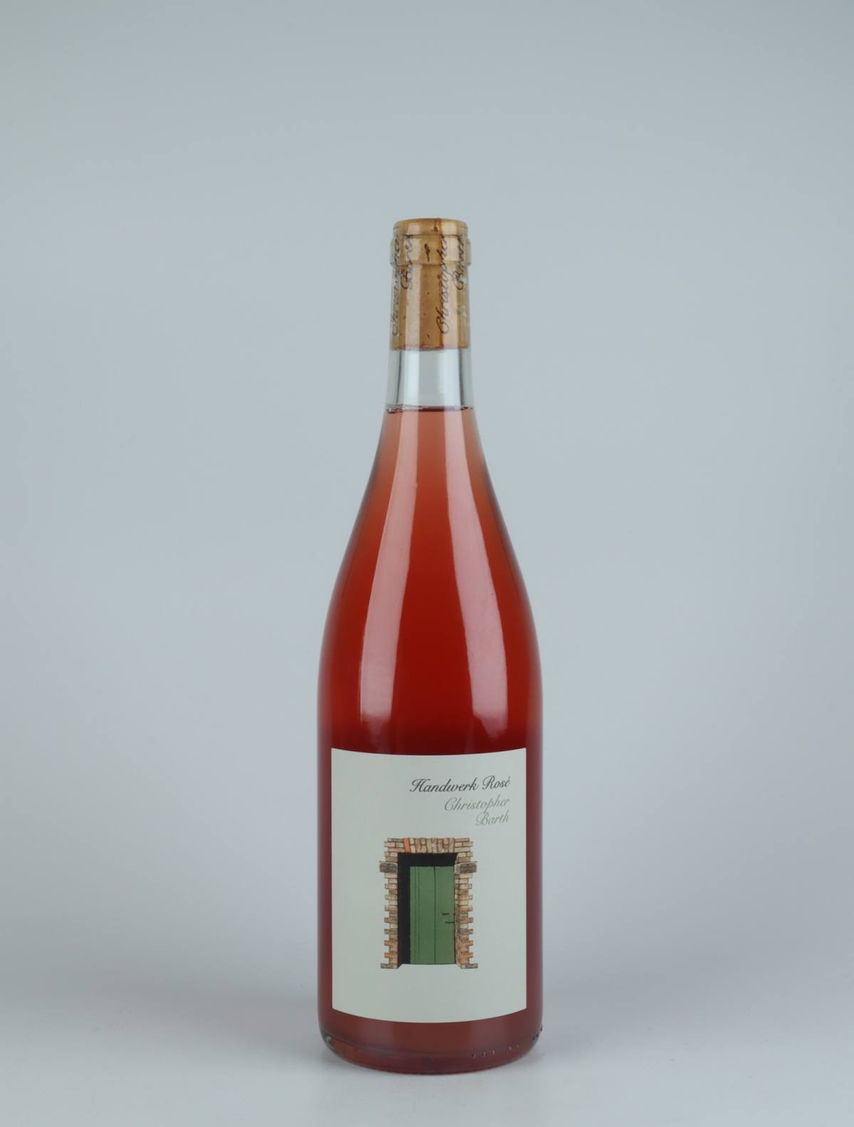A bottle 2020 Handwerk Rosé Rosé from Christopher Barth, Rheinhessen in Tyskland