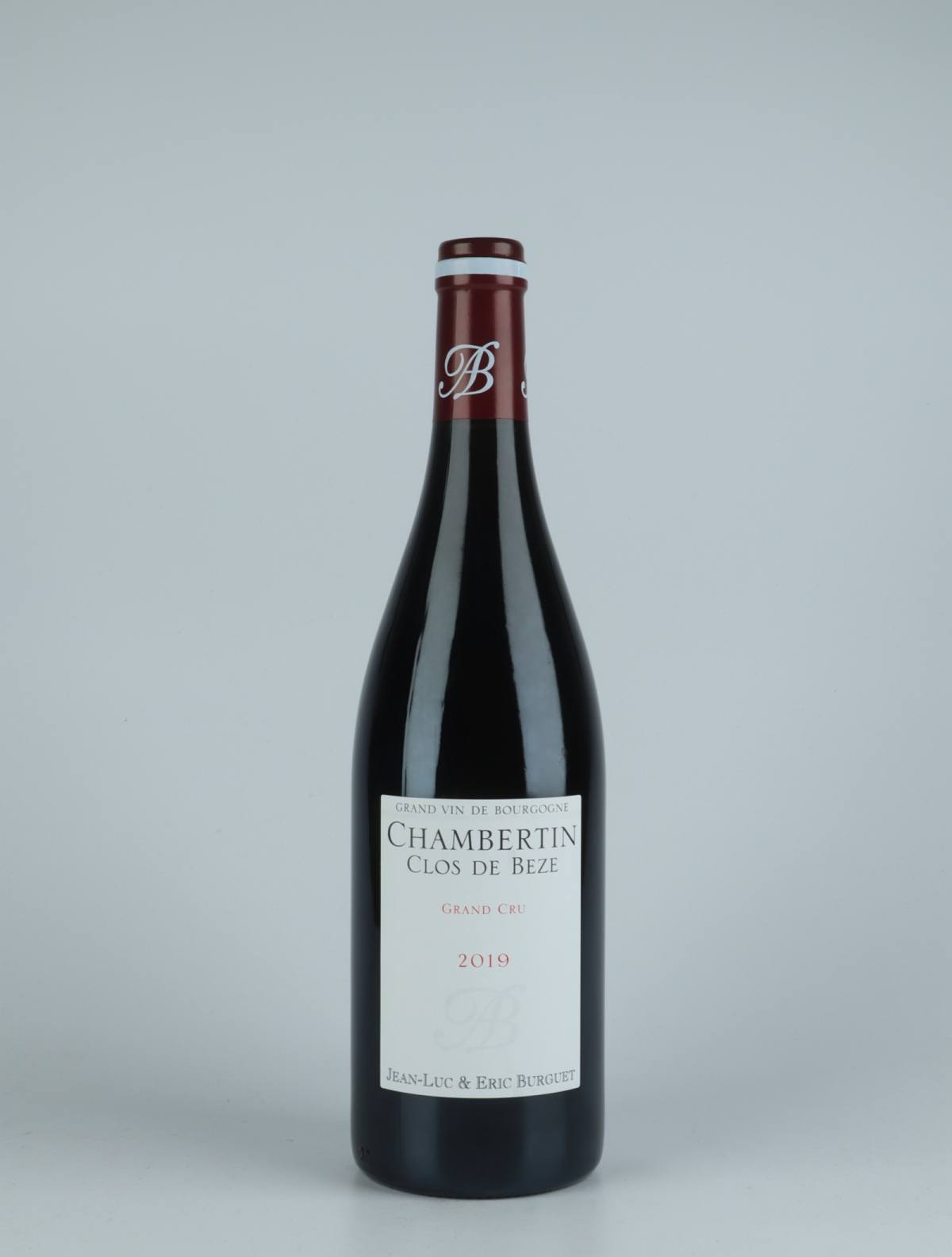 A bottle 2019 Chambertin Clos de Bèze Rødvin from Jean-Luc Burguet, Bourgogne in Frankrig