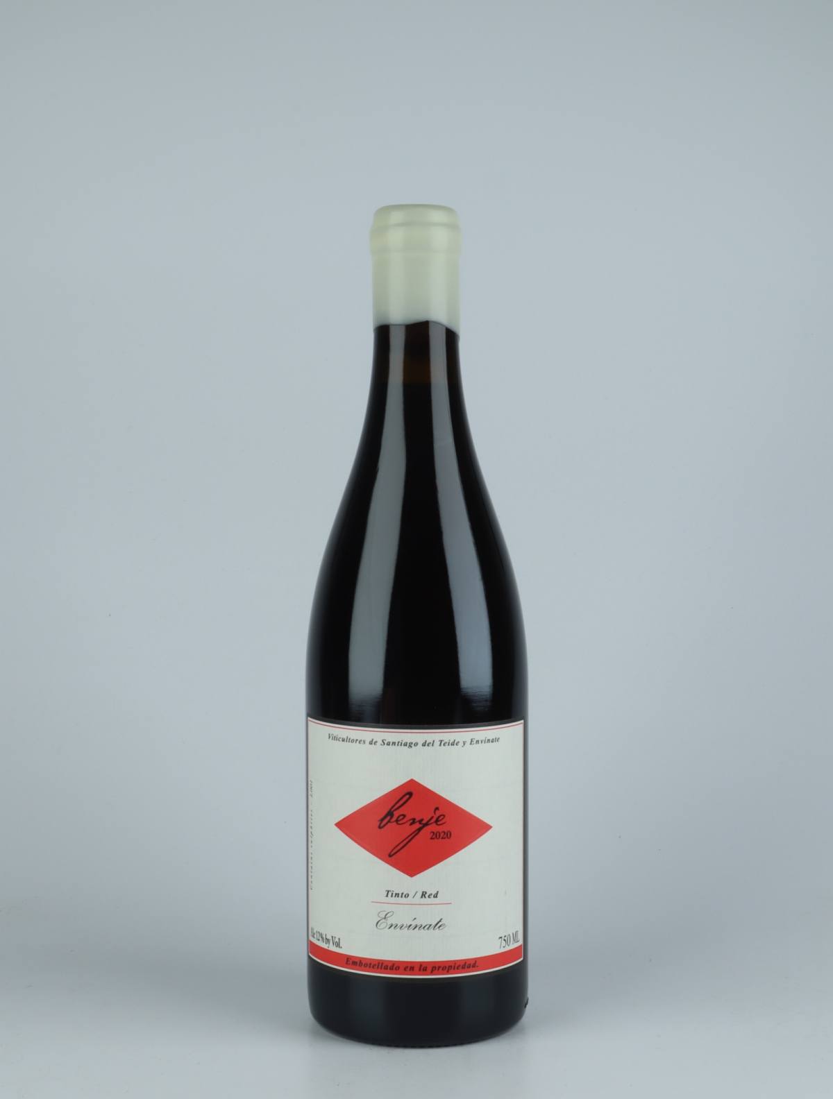 A bottle 2020 Benje Tinto - Tenerife Rødvin from Envínate, Tenerife in Spanien