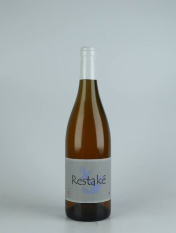 A bottle 2021 Restaké White wine from Domaine Yoyo, Roussillon in France