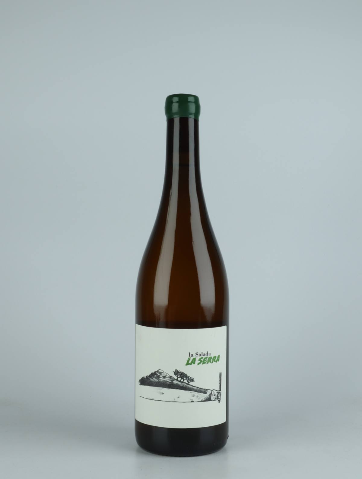 A bottle 2021 La Serra Orange vin from Celler la Salada, Penedès in Spanien