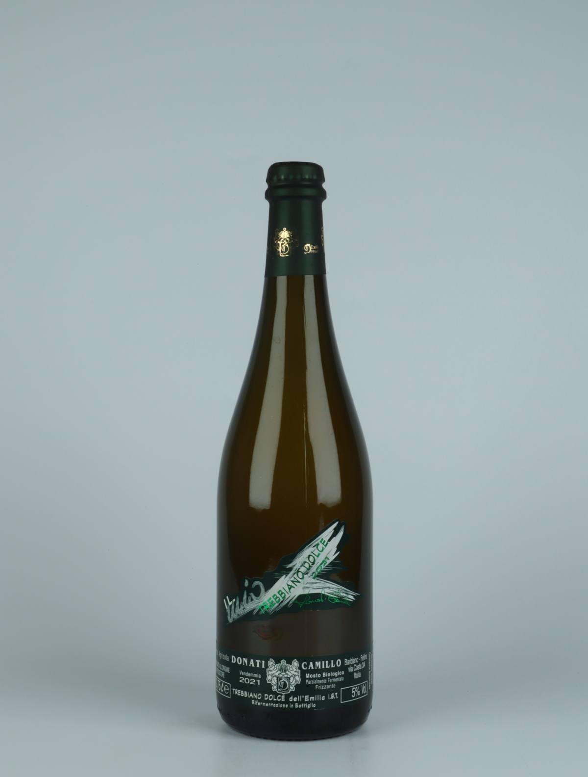 A bottle 2021 Trebbiano Dolce Frizzante Sweet wine from Camillo Donati, Emilia-Romagna in Italy