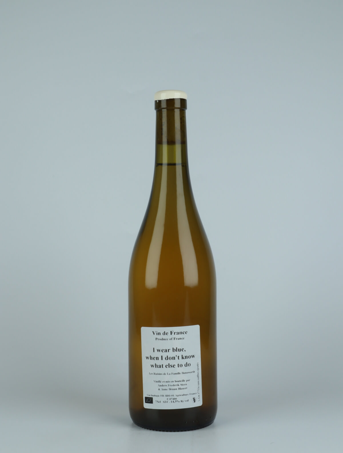 A bottle 2017 I wear Blue, if I don't know what else to do Hvidvin from Anders Frederik Steen &amp; Anne Bruun Blauert, Ardèche in Frankrig