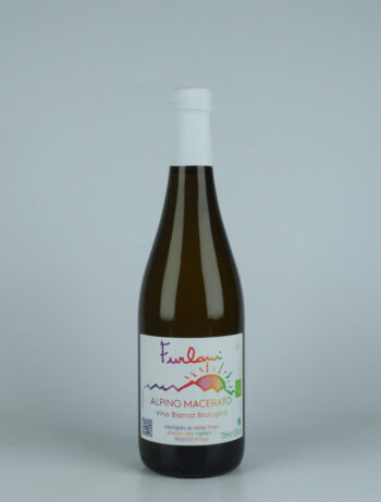 A bottle 2023 Alpino Macerato Sparkling from Cantina Furlani, Alto Adige in Italy