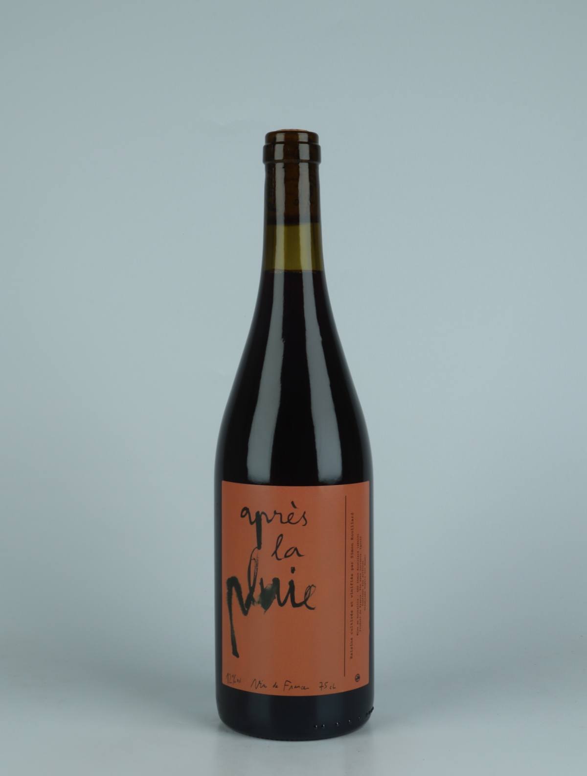 A bottle 2022 Après la pluie Red wine from Simon Rouillard, Loire in France