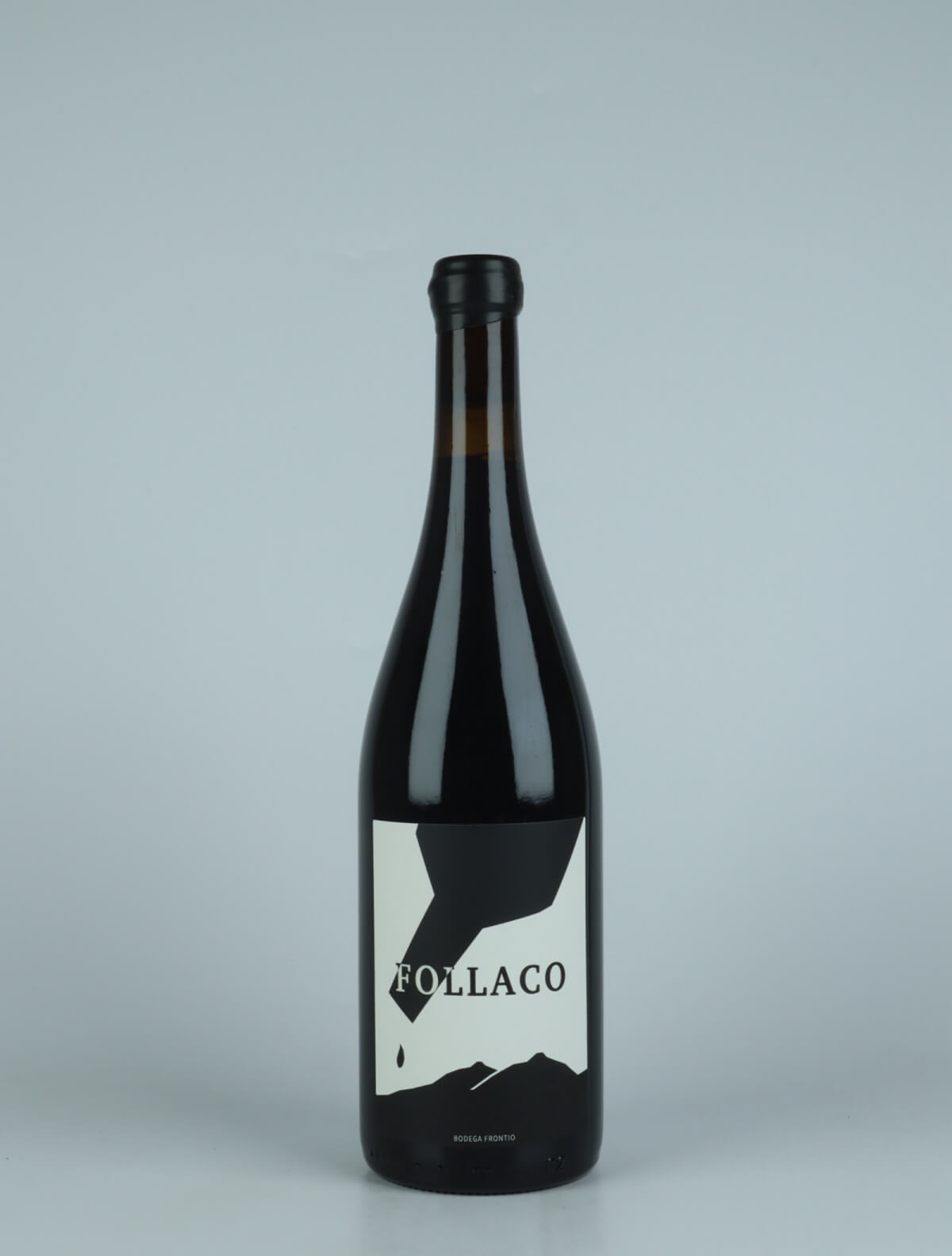 A bottle 2022 Follaco Rødvin from Bodega Frontio, Arribes in Spanien