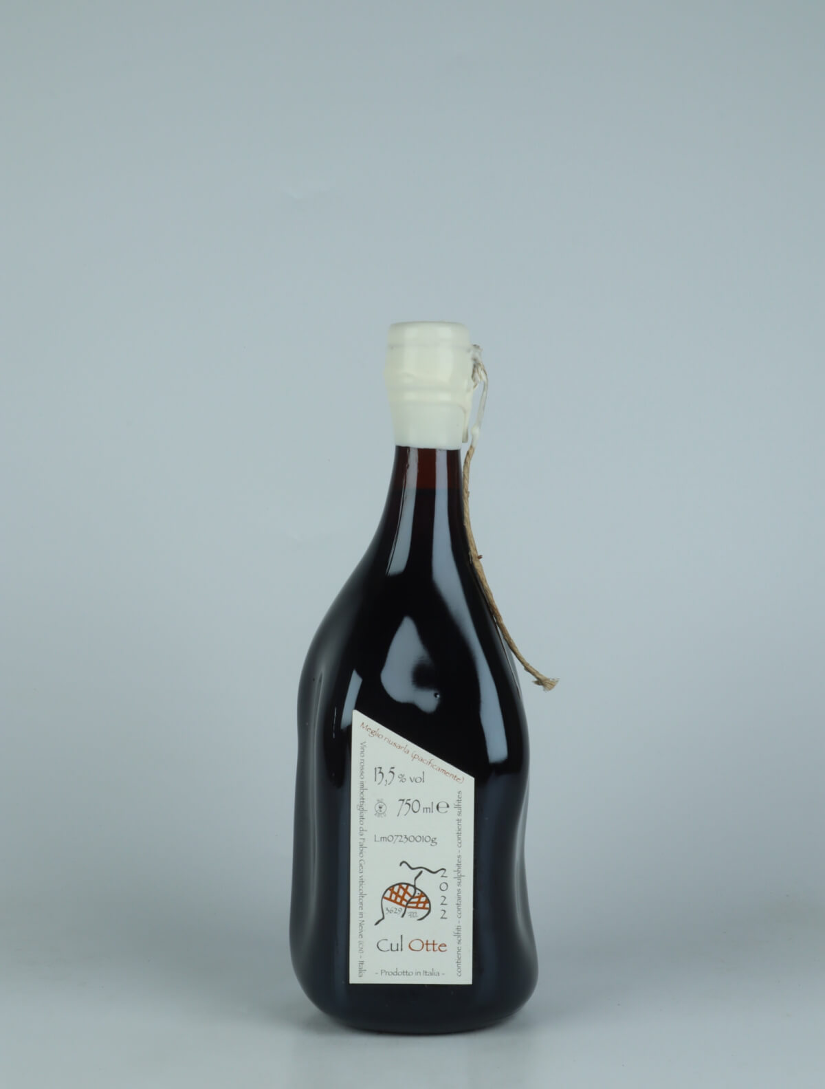 A bottle 2022 Cul Otte Rødvin from Fabio Gea, Piemonte in Italien