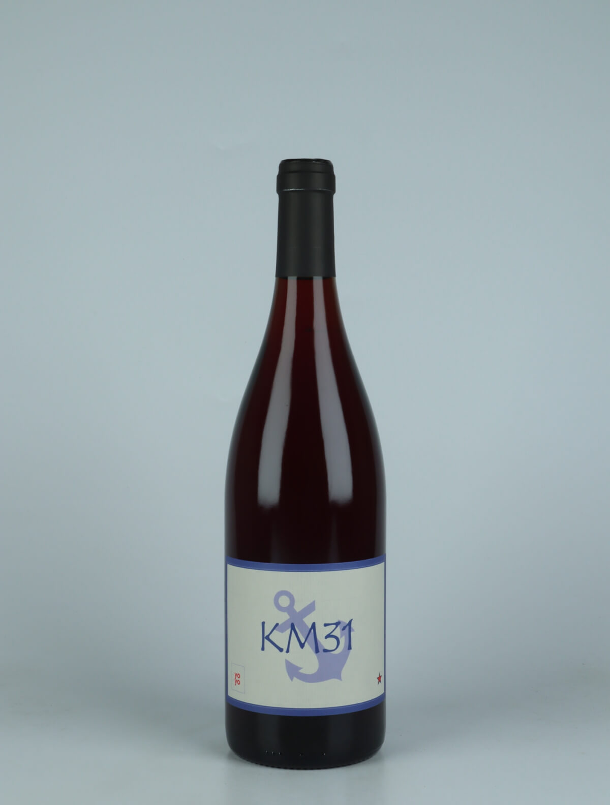 A bottle 2023 KM31 Rødvin from Domaine Yoyo, Roussillon in Frankrig