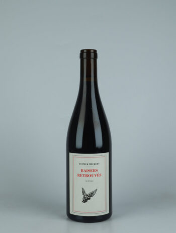 A bottle 2023 Baisers Retrouvers Red wine from Yannick Meckert, Alsace in France