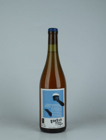 A bottle 2017 Tonton Chenin Très Coquin White wine from Vincent Wallard, Loire in France