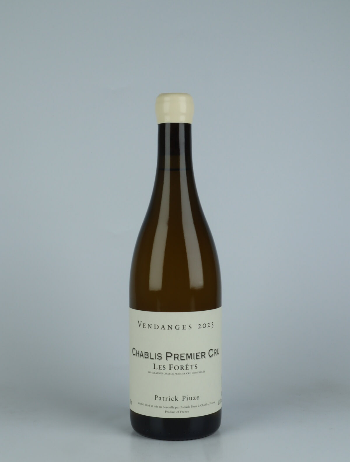 A bottle 2023 Chablis 1. Cru - Les Forêts Hvidvin from Patrick Piuze, Bourgogne in Frankrig