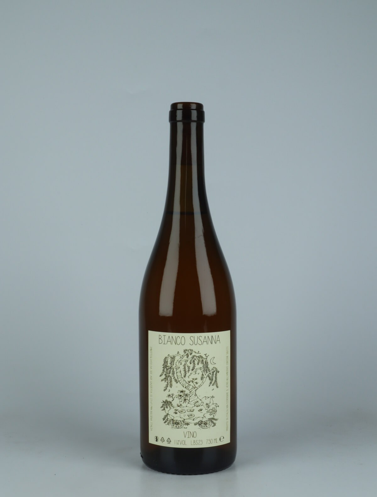 A bottle 2023 Vino Bianco Susanna Hvidvin from Gazzetta, Lazio in Italien
