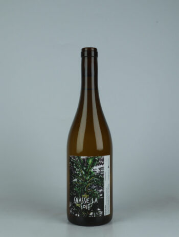 A bottle 2022 Chasselas de soif White wine from Les Vins du Fab, Neuchâtel in Switzerland