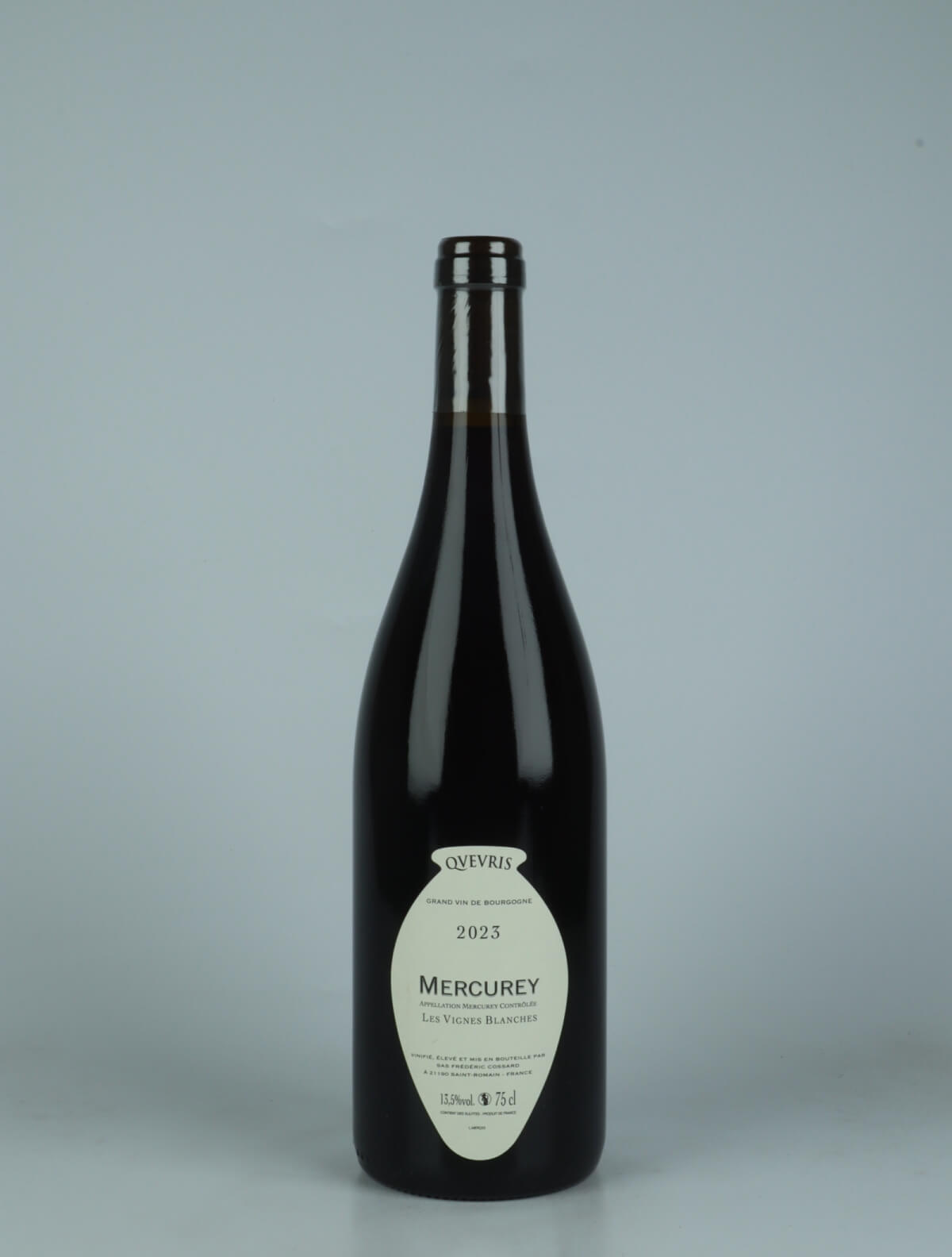 A bottle 2023 Mercurey - Les Vignes Blanches - Qvevris Rødvin from Frédéric Cossard, Bourgogne in Frankrig