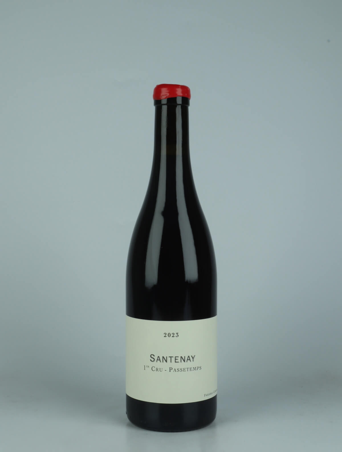 A bottle 2023 Santenay 1. Cru - Passetemps Rødvin from Frédéric Cossard, Bourgogne in Frankrig