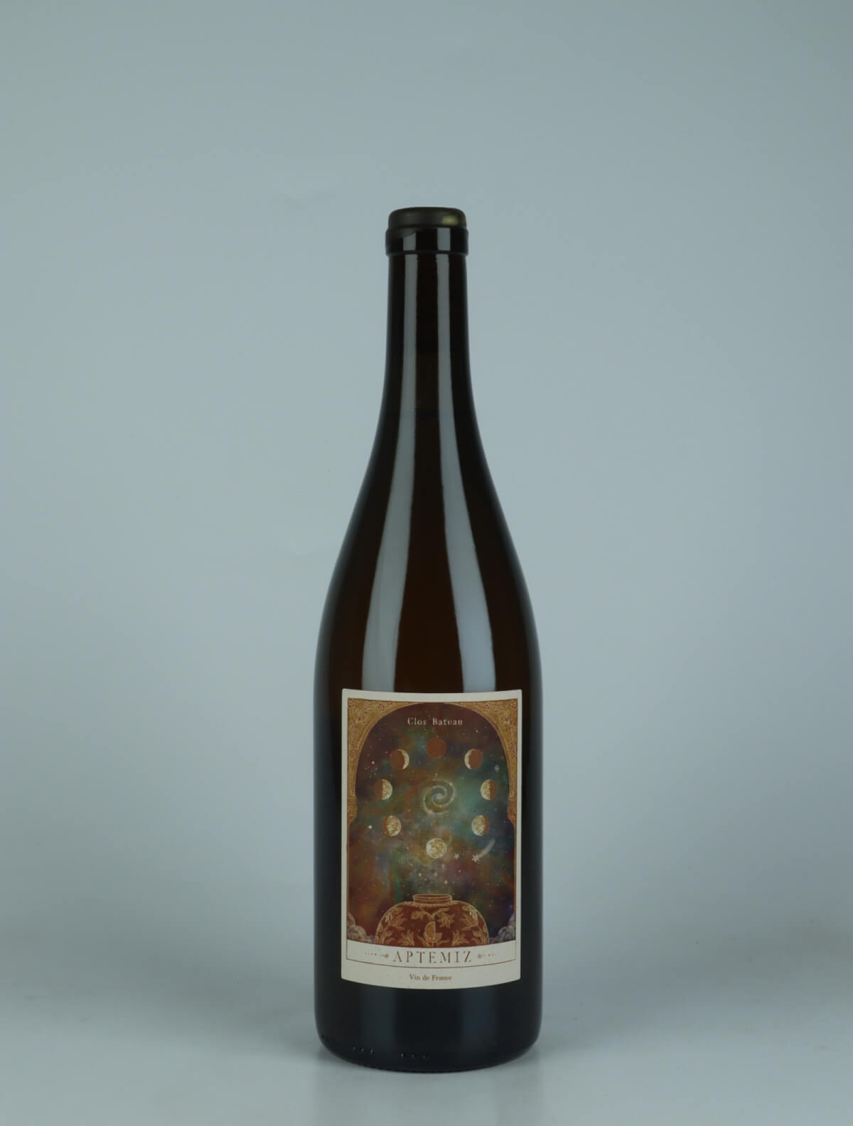 A bottle 2023 Aptemiz Orange vin from Clos Bateau, Beaujolais in Frankrig