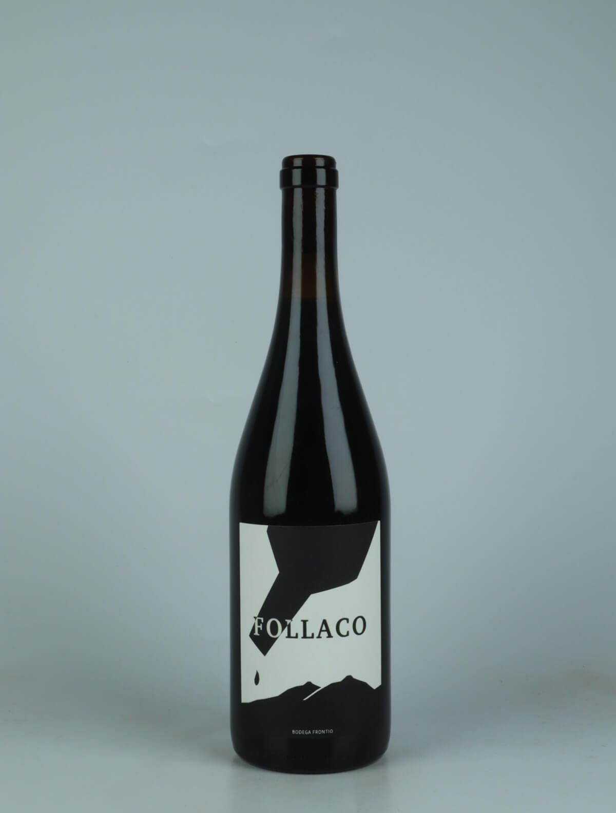 A bottle 2023 Follaco Rødvin from Bodega Frontio, Arribes in Spanien