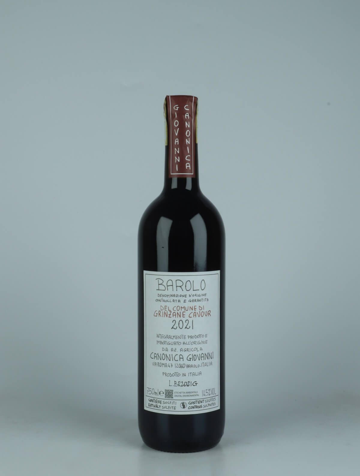 A bottle 2021 Barolo - Del Comune di Grinzane Cavour Rødvin from Giovanni Canonica, Piemonte in Italien