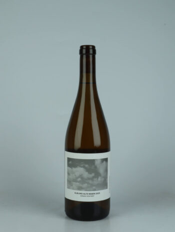 A bottle 2023 Elbling Alte Rebe White wine from Jonas Dostert, Mosel in Germany