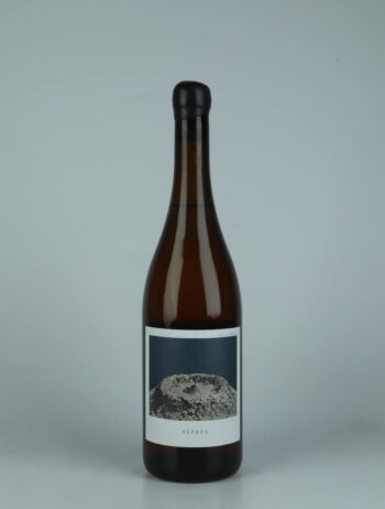 A bottle 2022 Hüpnos Orange wine from Sous le Végétal, Samos in Greece