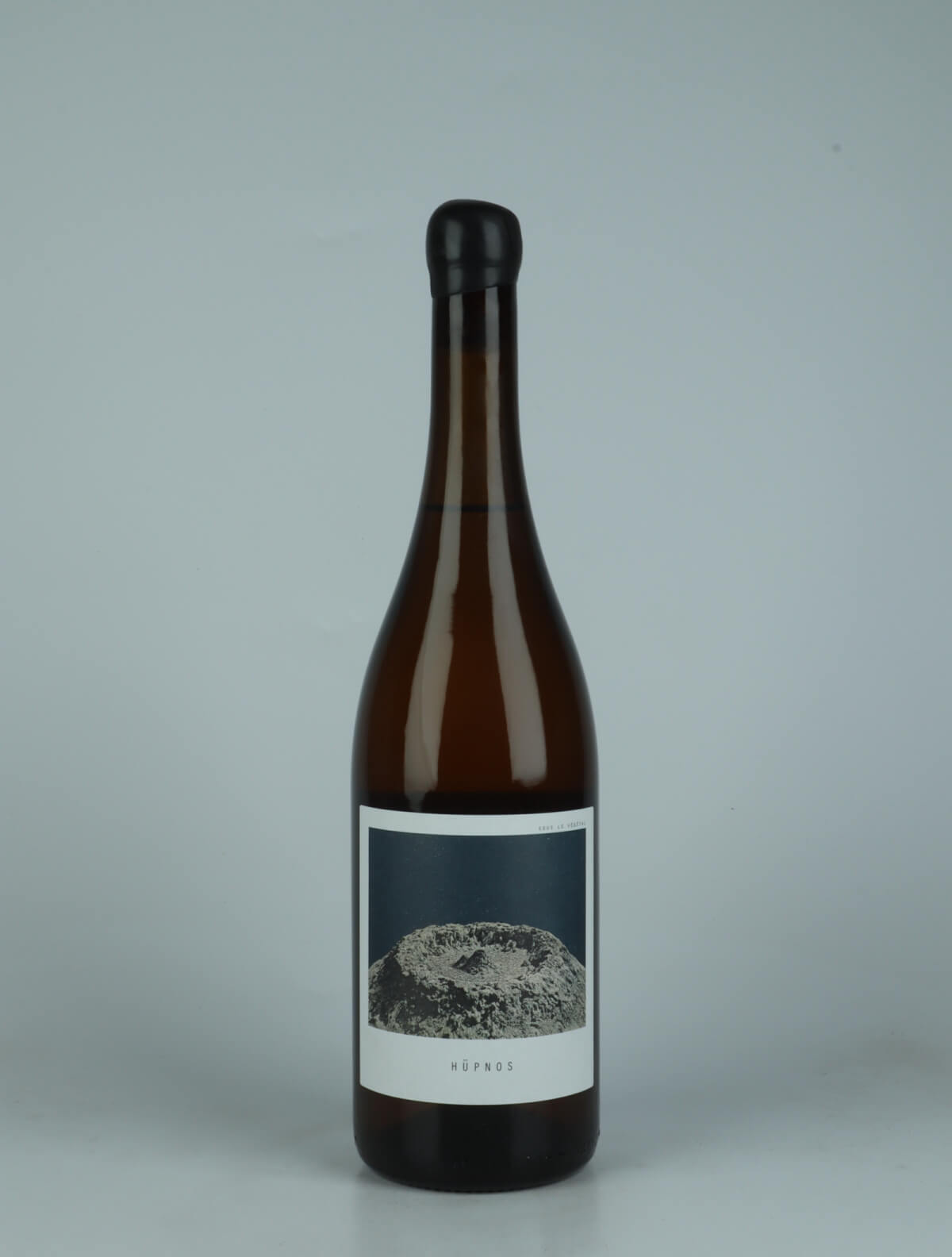 A bottle 2022 Hüpnos Orange wine from Sous le Végétal, Samos in Greece