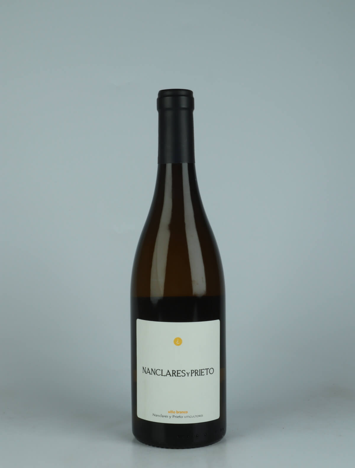 A bottle 2024 Nanclares y Prieto White wine from Alberto Nanclares, Rias Baixas in Spain