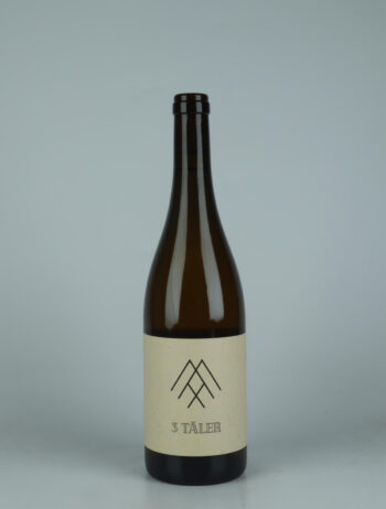 A bottle 2022 3 Täler White wine from Max Sein Wein, Baden in Germany