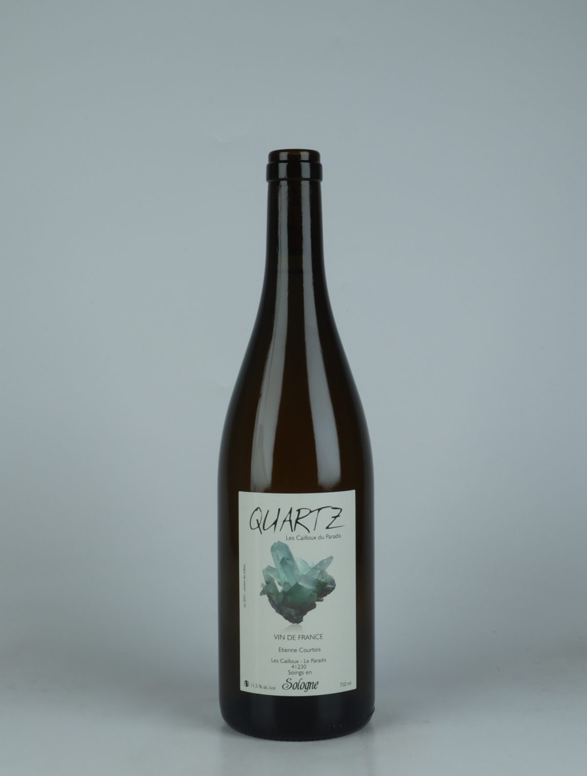 A bottle 2023 Quartz Hvidvin from Etienne Courtois, Loire in Frankrig