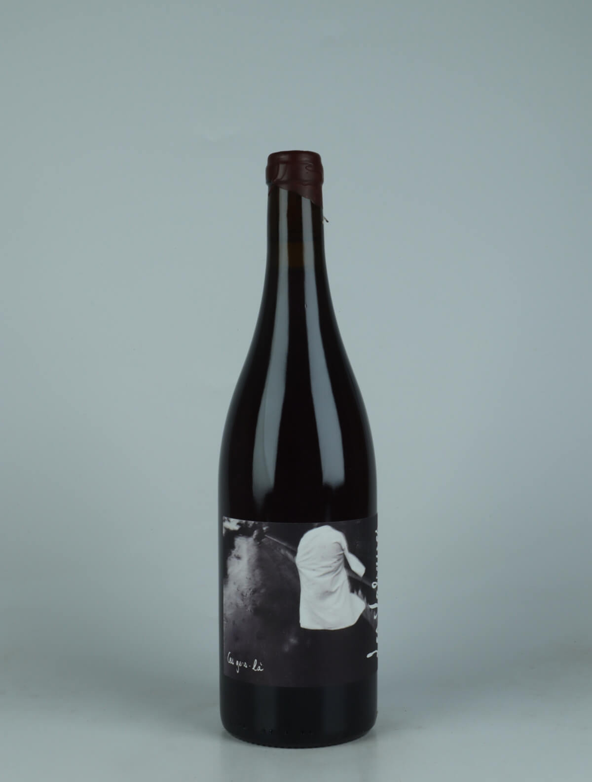 A bottle 2023 Ces Gens-là Rødvin from Les Valseuses, Jura in Frankrig
