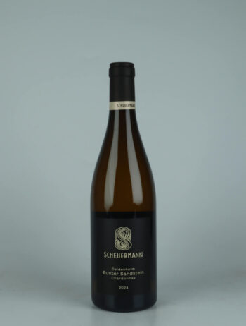 A bottle 2024 Chardonnay Bunter Sandstein White wine from Weingut Scheuermann, Pfalz in Germany