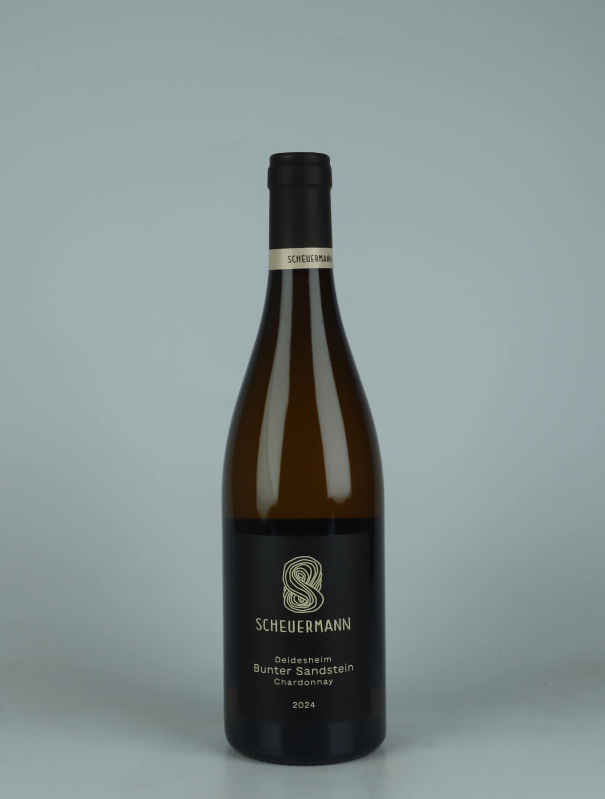 A bottle 2024 Chardonnay Bunter Sandstein White wine from Weingut Scheuermann, Pfalz in Germany