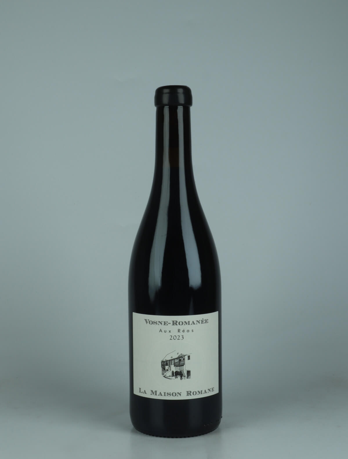 A bottle 2023 Vosne Romanée - Aux Réas Rødvin from La Maison Romane, Bourgogne in Frankrig