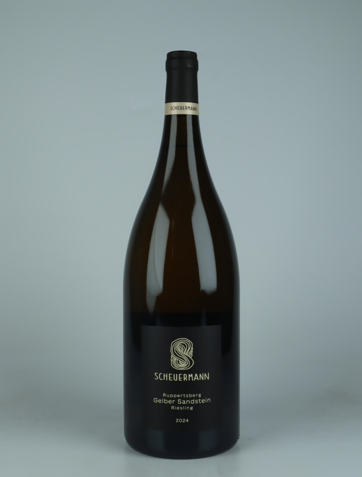 A bottle 2024 Riesling Gelber Sandstein - Magnum Hvidvin from Weingut Scheuermann, Pfalz in Tyskland