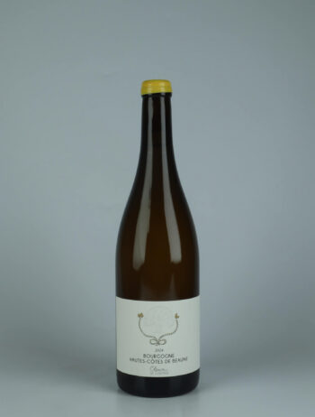 A bottle 2024 Hautes-Côtes de Beaune Blanc White wine from Clarisse de Suremain, Burgundy in France