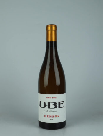 A bottle 2024 UBE El Reventón White wine from Bodegas Cota 45, Andalucia in Spain