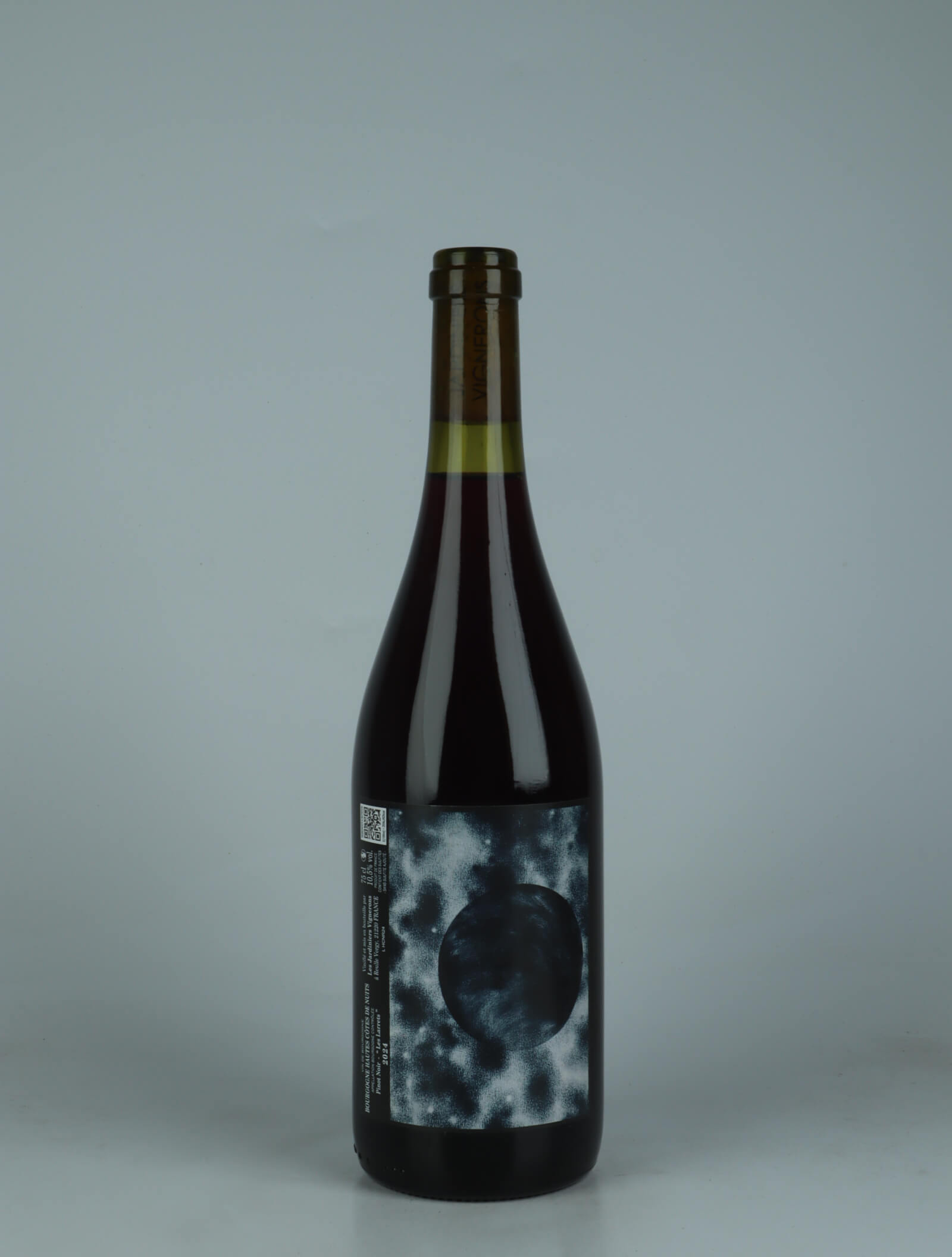 A bottle 2024 Hautes Côtes de Nuits Pinot Noir - Les Larrets Red wine from Les Jardiniers Vignerons, Burgundy in France