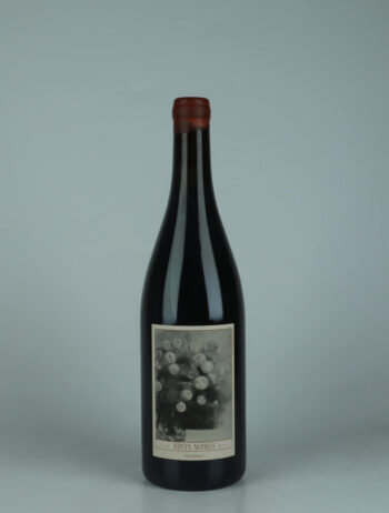 A bottle 2024 Nuits Noires Red wine from Clos Bateau, Beaujolais in France