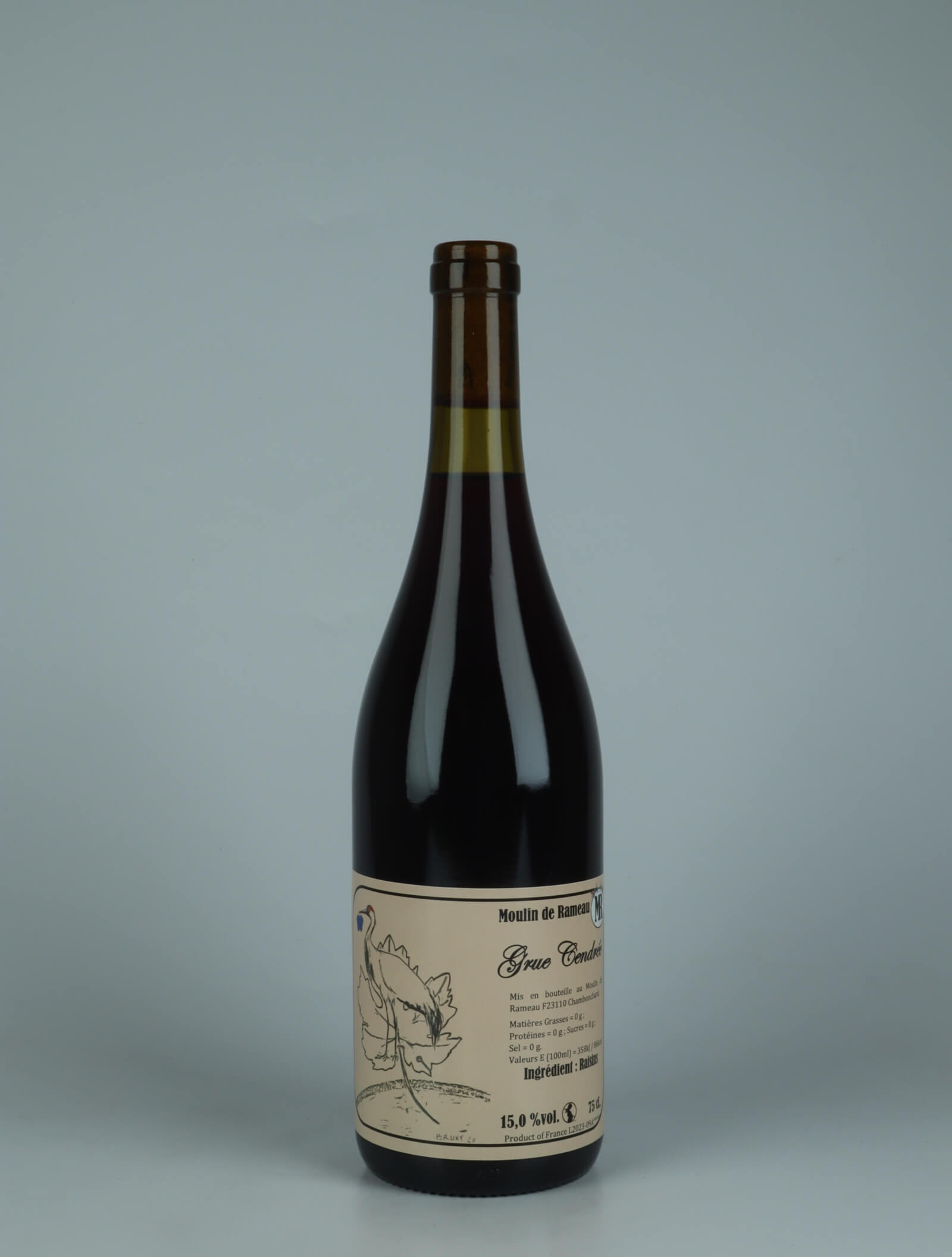 A bottle 2023 Grue Cendrée Red wine from Moulin de Rameau, Auvergne in France