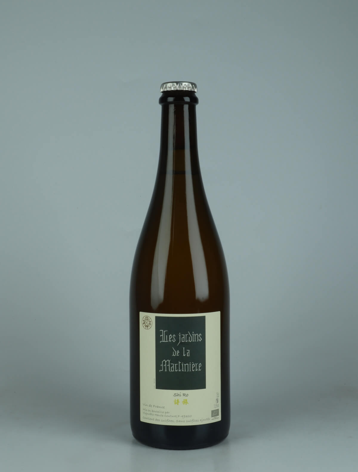 A bottle 2019 Shi Ro White wine from Les Jardins de la Martinière, Loire in France